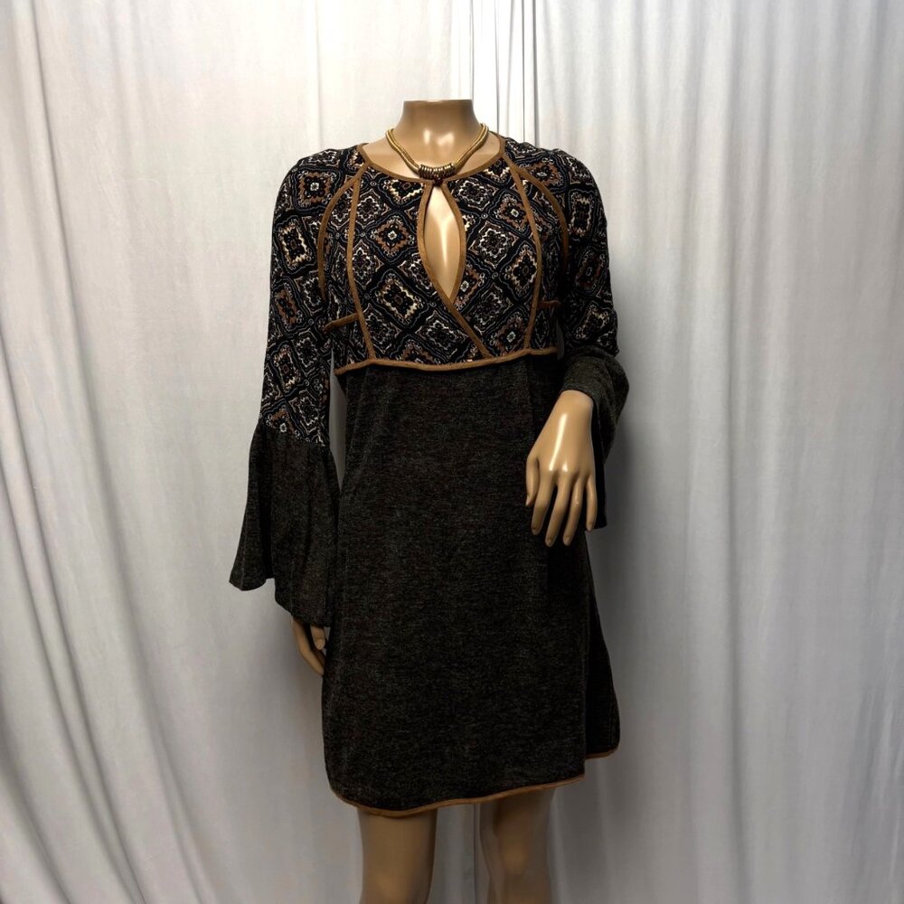 THML Dress Womens XS Bell Sleeve Keyhole Mixed Print Boho Boutique Lightweight